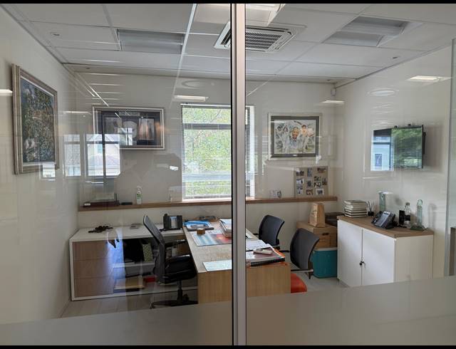 415M² OFFICE TO LET IN NEWLANDS